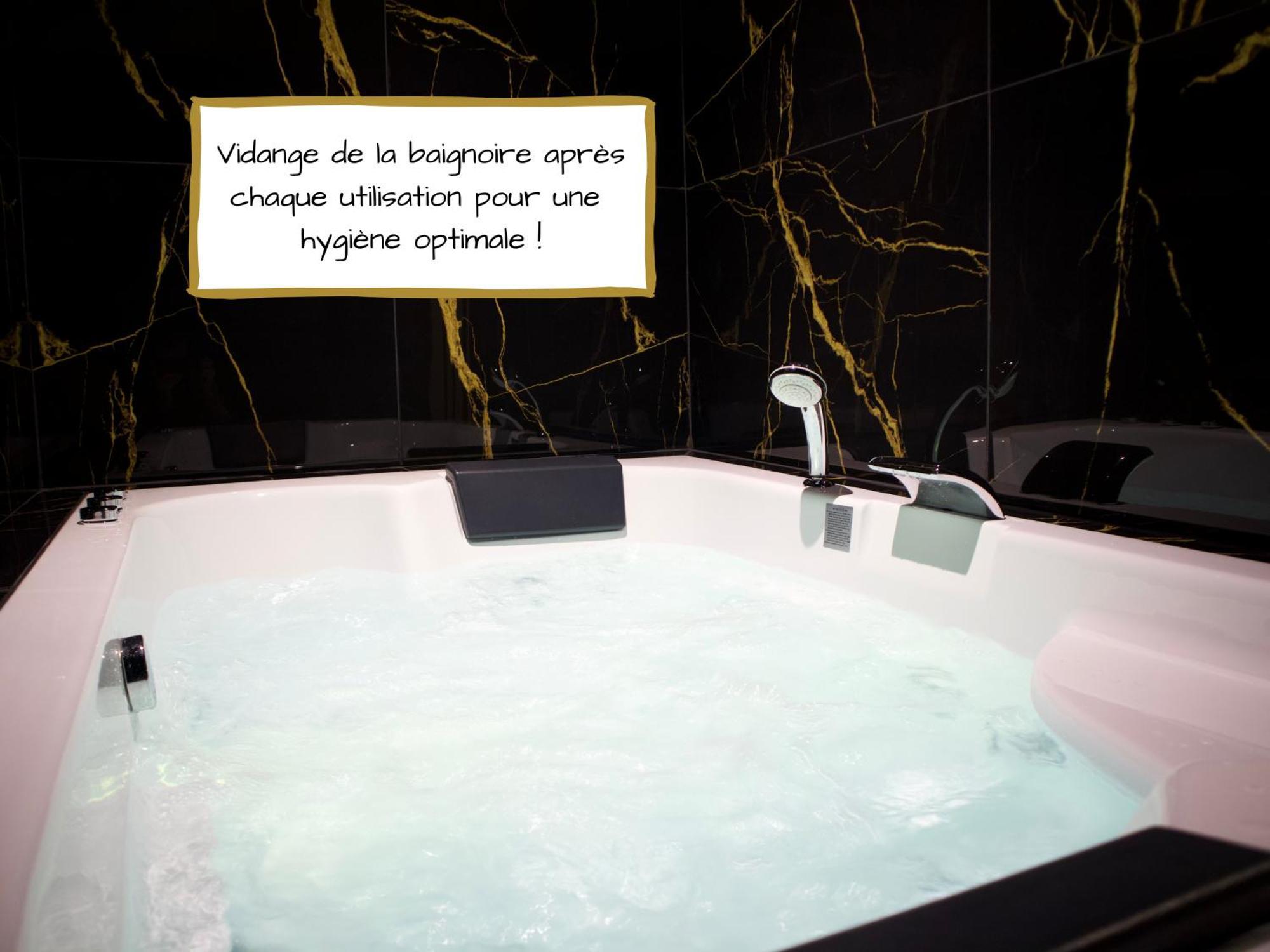 Sejour Detente A Saint-Omer - Jacuzzi Prive, Terrasse, Centre-Ville Et Parking Gratuit Eksteriør bilde