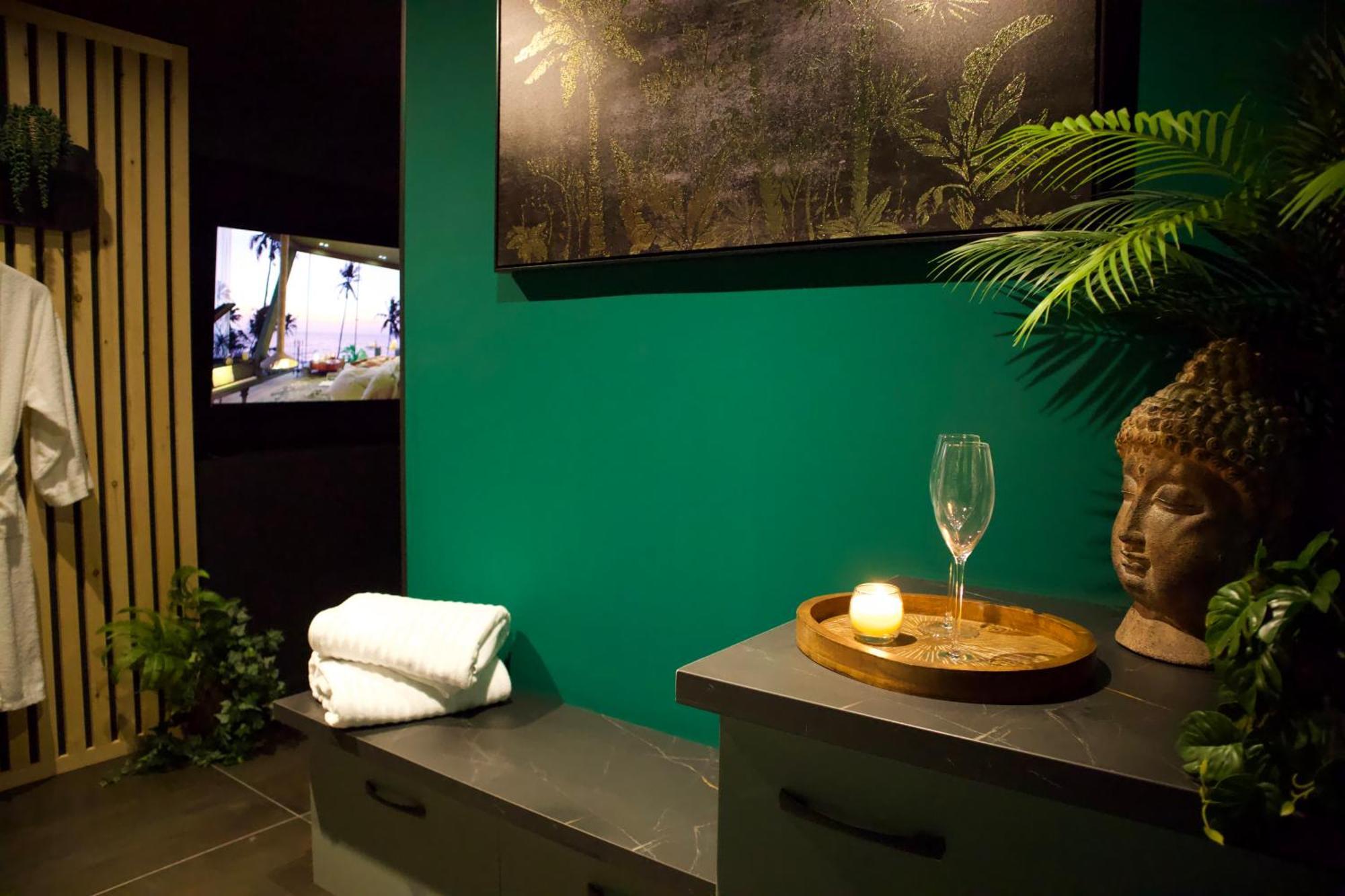 Sejour Detente A Saint-Omer - Jacuzzi Prive, Terrasse, Centre-Ville Et Parking Gratuit Eksteriør bilde